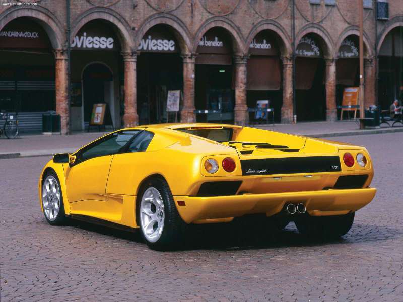 Lamborghini-Diablo_6.0_2001_800x600_wallpaper_06.jpg