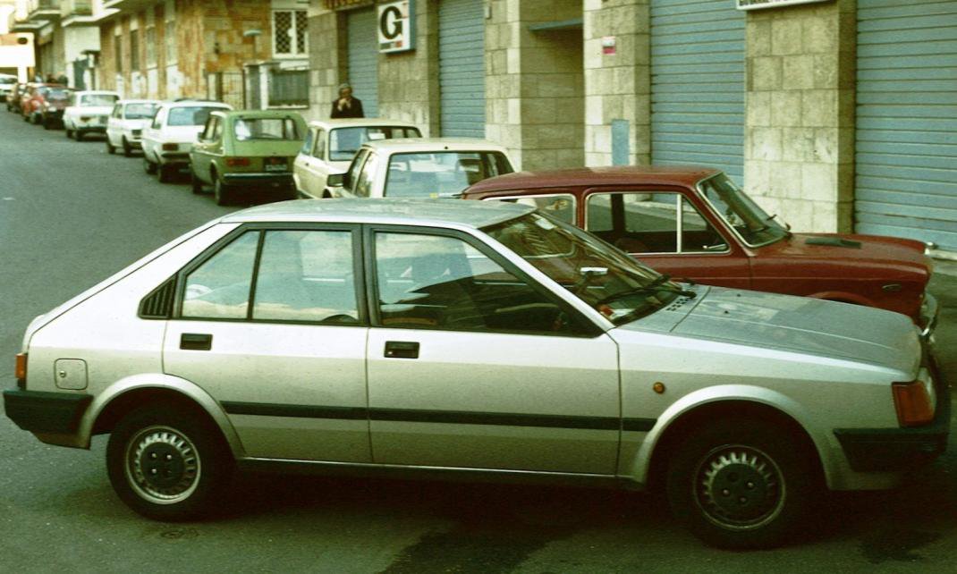 Alfa_Romeo_Arna_in_profile_1984.jpg