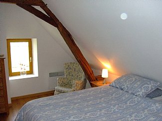 sarthe-farm-house-french-rentals-second-bedroom-with-comfy-memory-foam-mattresses-2129374.jpg